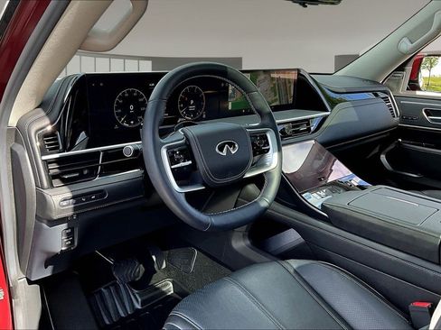 Used 2025 INFINITI QX80 Sensory AWD/4WD image 13