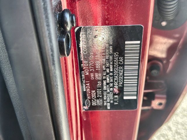 Used 2025 Hyundai Venue SEL FWD image 32