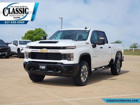 Used 2025 Chevrolet Silverado 2500 Custom w/ Custom Value Package AWD/4WD image 6