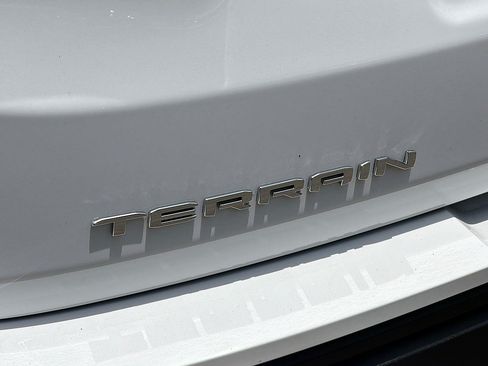 Used 2022 GMC Terrain SLE w/ Driver Convenience Package FWD image 26