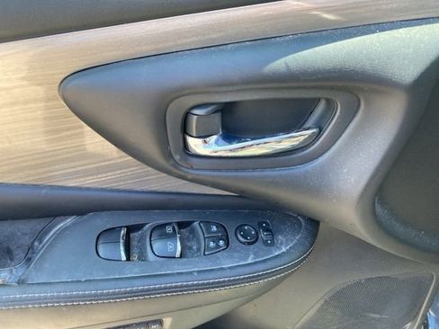 Used 2017 Nissan Murano SL FWD image 11