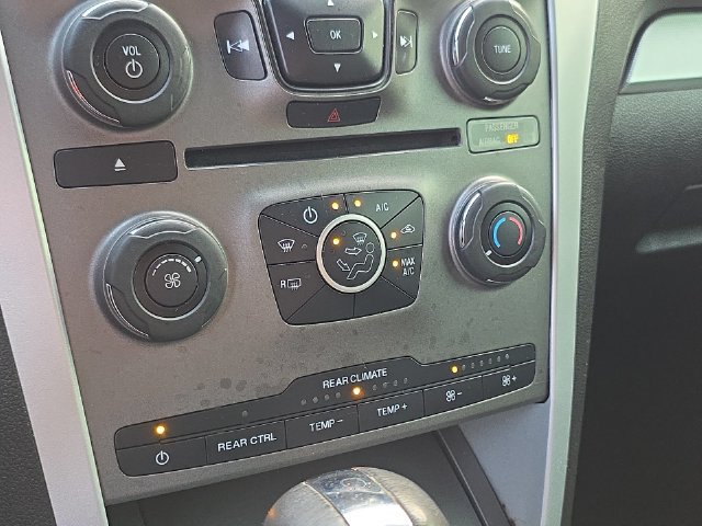 Used 2014 Ford Explorer XLT AWD/4WD image 17