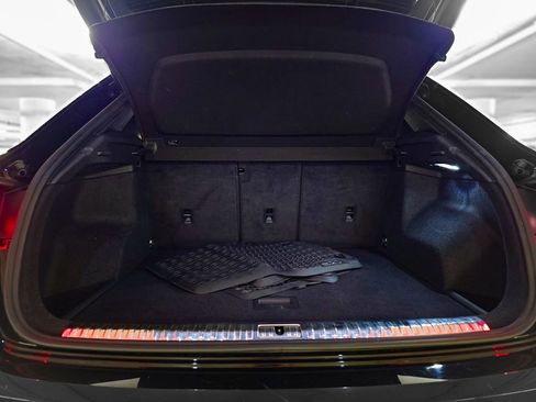 Used 2021 Audi Q3 2.0T Premium w/ Convenience Package image 9