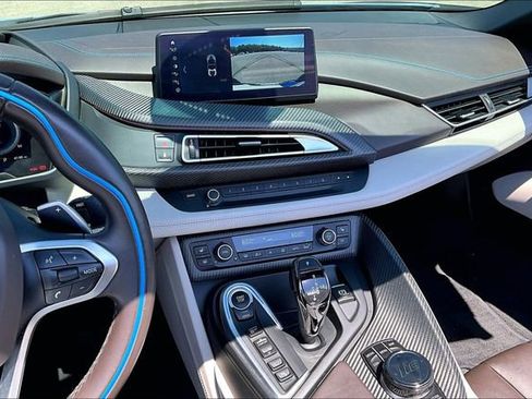 Used 2019 BMW i8 Roadster AWD/4WD image 14