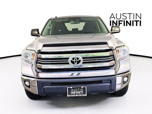 Used 2016 Toyota Tundra SR5 w/ SR5 Upgrade Package image 2