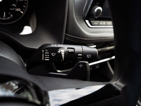 Used 2021 Nissan Rogue SV image 24