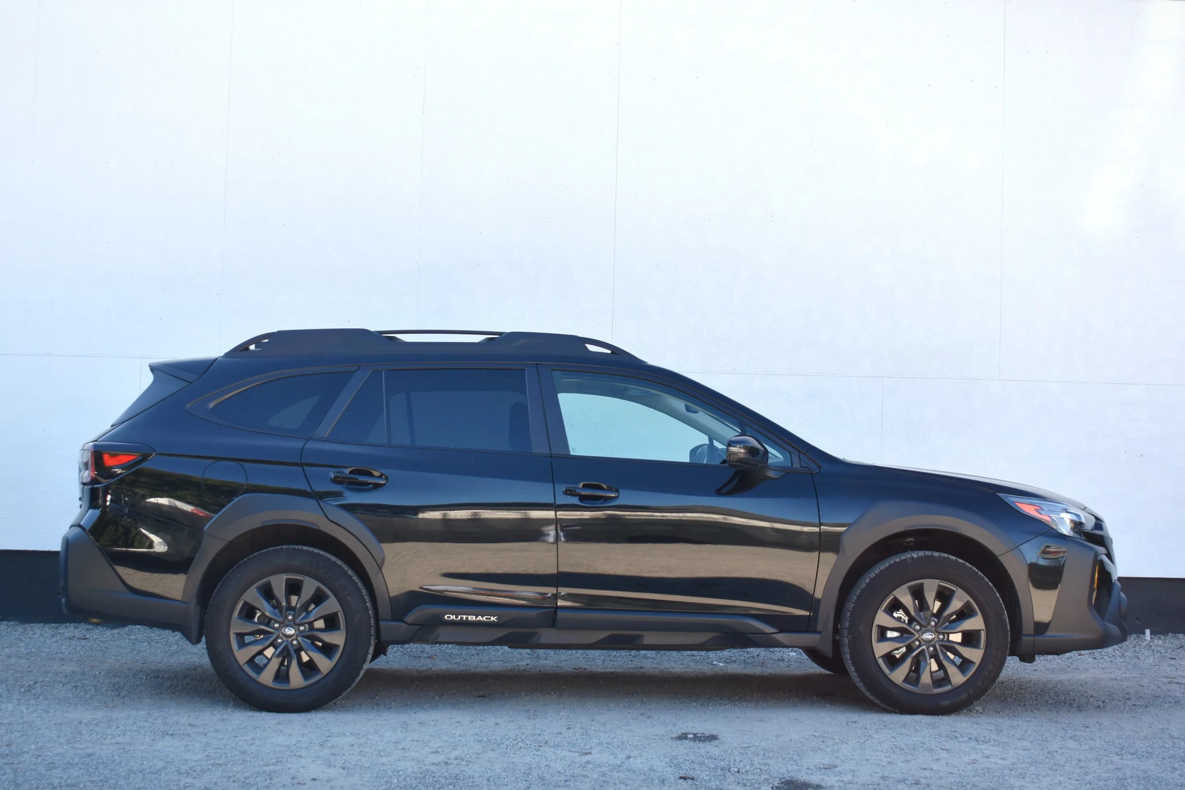 Used 2025 Subaru Outback Onyx Edition XT AWD/4WD image 6