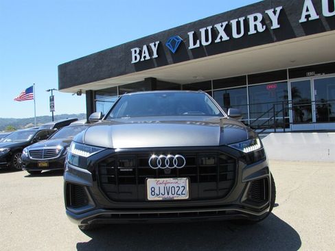 Used 2019 Audi Q8 Prestige AWD/4WD image 2