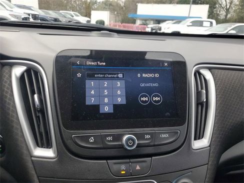 Used 2024 Chevrolet Malibu LT image 19