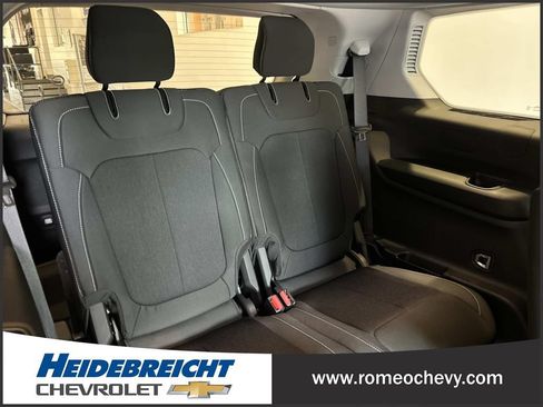 Used 2022 Jeep Grand Cherokee L Laredo w/ Luxury Tech Group I AWD/4WD image 36