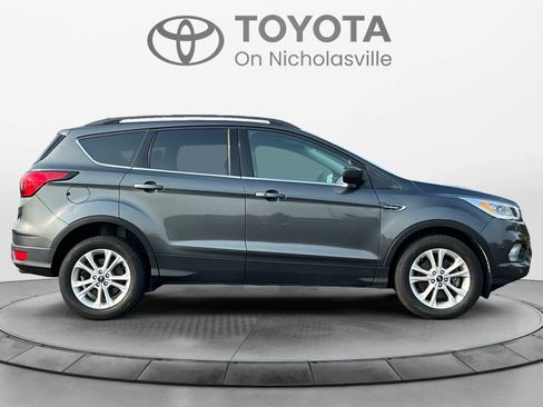 Used 2019 Ford Escape SEL AWD/4WD image 6