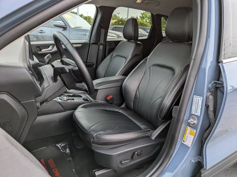 Used 2025 Ford Escape SE w/ PHEV Premium Package FWD image 14
