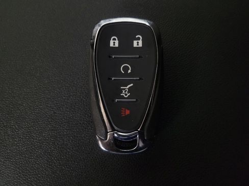 Used 2019 Chevrolet Equinox LT w/ Driver Convenience Package image 32