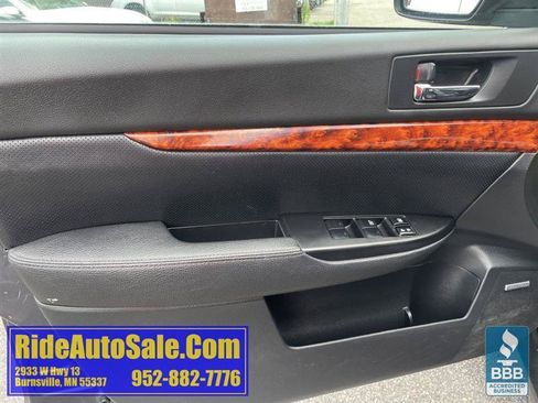 Used 2012 Subaru Outback 2.5i Limited AWD/4WD image 9