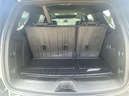 Used 2022 Chevrolet Tahoe LT w/ Luxury Package RWD image 8