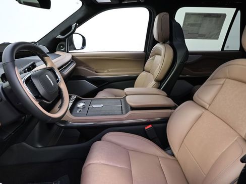 New 2026 Lincoln Navigator Black Label AWD/4WD image 13