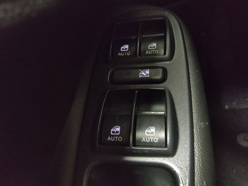 Used 2020 FIAT 500L Pop w/ Popular Equipment Group FWD image 27