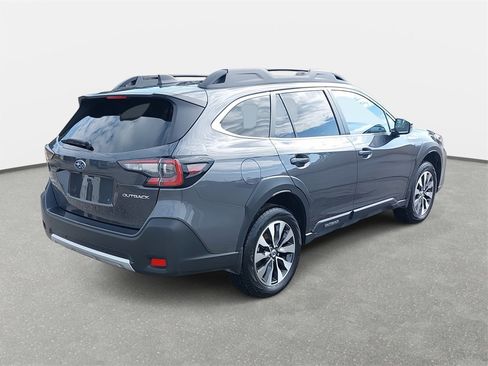 Used 2025 Subaru Outback Limited image 5