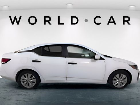 Used 2024 Nissan Sentra S image 8