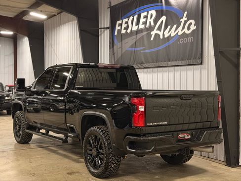 Used 2020 Chevrolet Silverado 2500 LTZ w/ LTZ Plus Package image 29