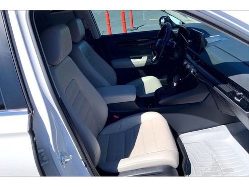 Used 2026 Honda CR-V EX-L image 8