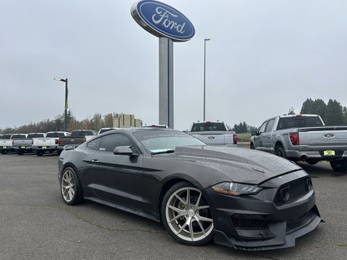 Used 2019 Ford Mustang Coupe image 12