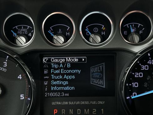 Used 2016 Ford F250 Lariat w/ Lariat Interior Package AWD/4WD image 18