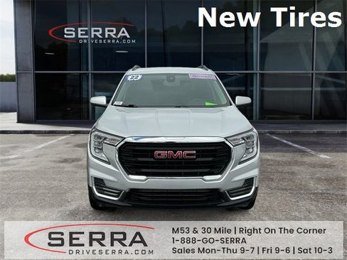Used 2022 GMC Terrain SLE w/ Driver Convenience Package image 8