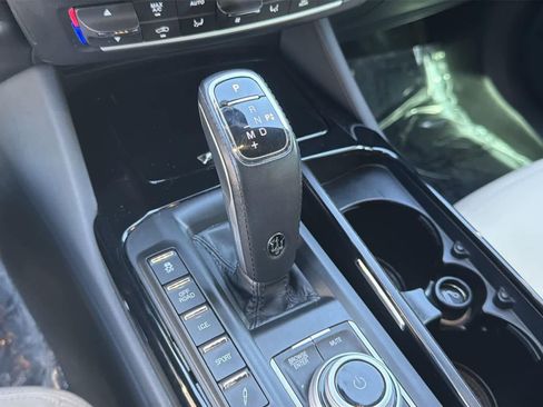 Used 2022 Maserati Levante GT image 17