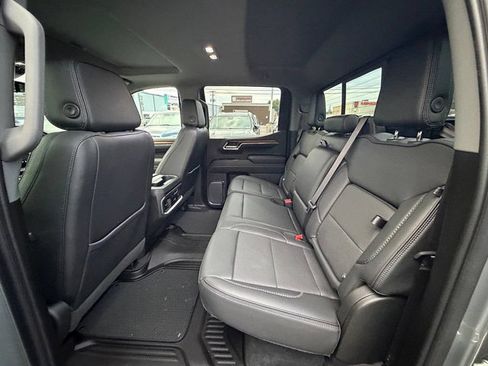 Used 2024 GMC Sierra 1500 Denali w/ Technology Package AWD/4WD image 23
