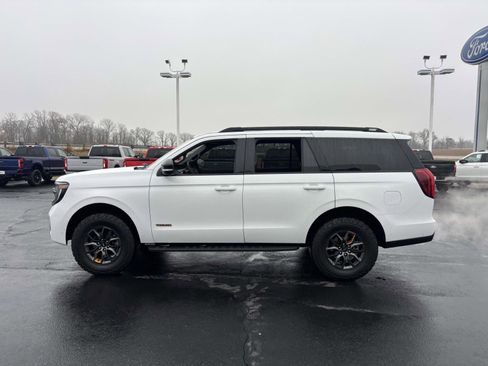 Used 2025 Ford Expedition Tremor image 5