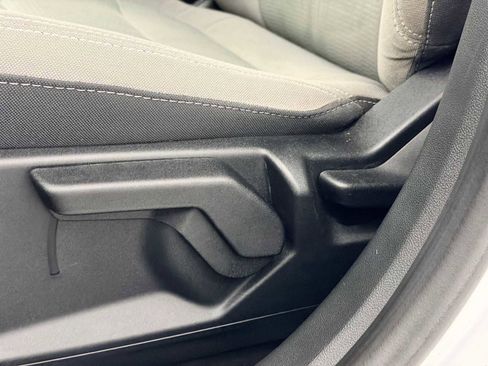 Used 2020 Ford Escape S image 18