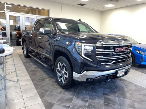 Used 2025 GMC Sierra 1500 SLT w/ SLT Premium Package image 1