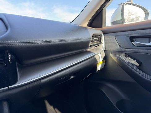 Used 2021 Nissan Rogue SV image 27