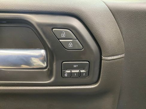 Used 2022 Chevrolet Silverado 1500 High Country w/ Technology Package image 27