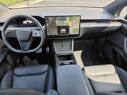 Used 2023 Tesla Model X Plaid AWD/4WD image 2