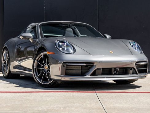 Certified 2024 Porsche 911 Targa 4S w/ Premium Package image 6