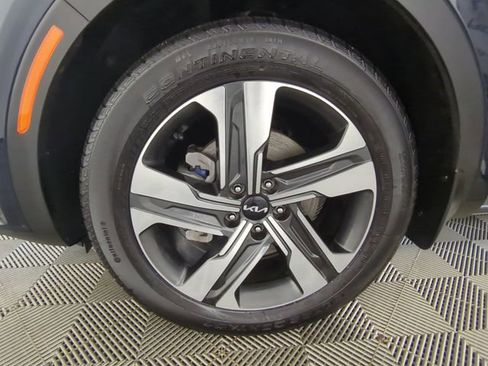 Used 2023 Kia Sorento EX image 17