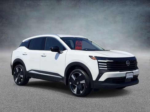 Certified 2026 Nissan Kicks SR FWD image 1