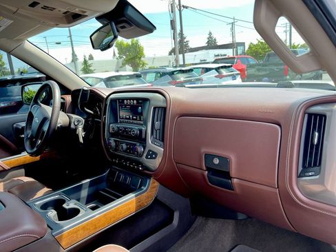 Used 2016 Chevrolet Silverado 1500 High Country w/ High Country Premium Package AWD/4WD image 21