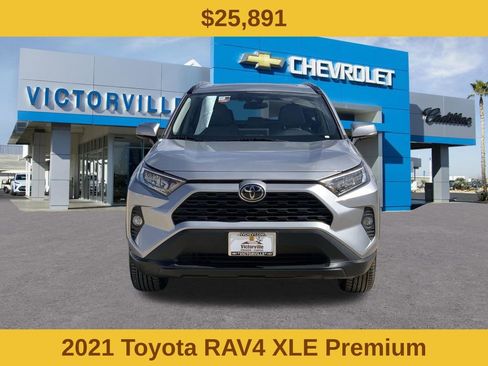Used 2021 Toyota RAV4 XLE Premium image 2