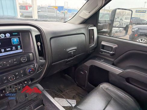 Used 2019 Chevrolet Silverado 2500 LTZ w/ Duramax Plus Package image 3
