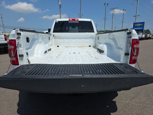 Used 2022 RAM 3500 Big Horn w/ Level C Equiment Group AWD/4WD image 13