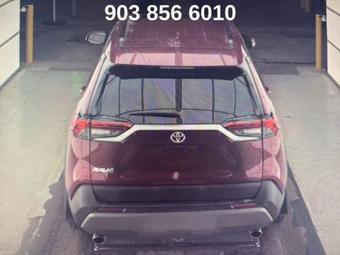 Used 2020 Toyota RAV4 Limited image 8