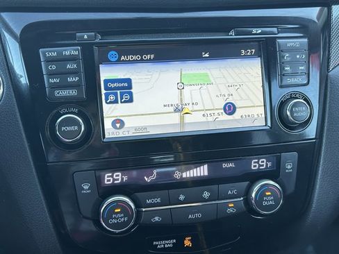Used 2016 Nissan Rogue SL w/ SL Premium Package AWD/4WD image 8