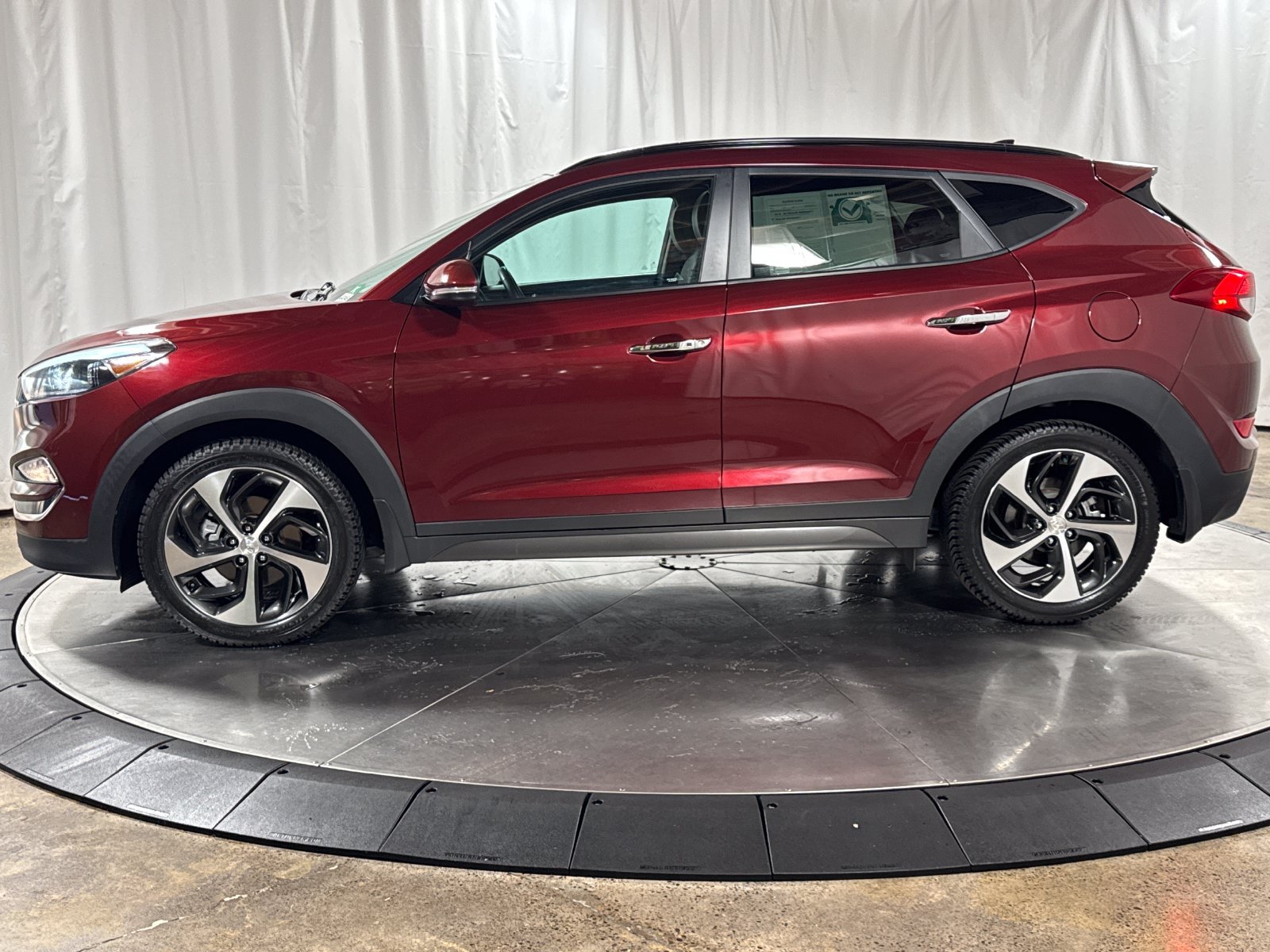 Used 2016 Hyundai Tucson Limited w/ Option Group 03 AWD/4WD image 8