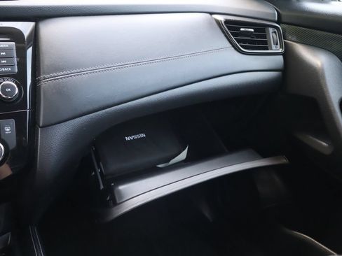 Used 2018 Nissan Rogue SL AWD/4WD image 37