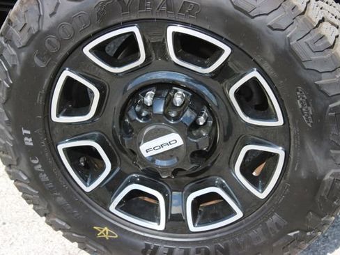 Used 2022 Ford F250 Platinum AWD/4WD image 17