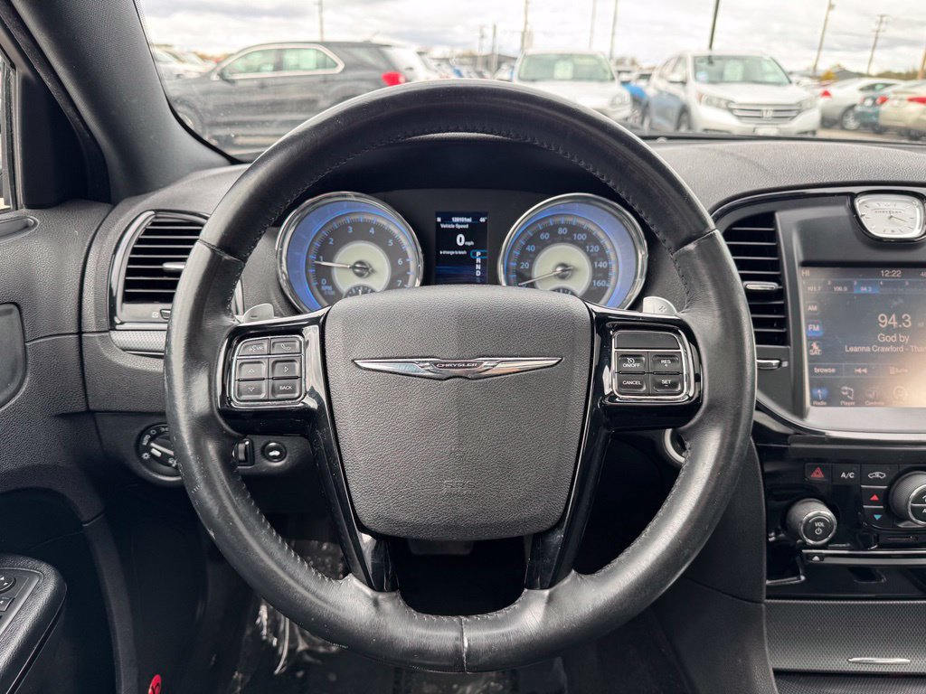 Used 2014 Chrysler 300 S RWD image 28
