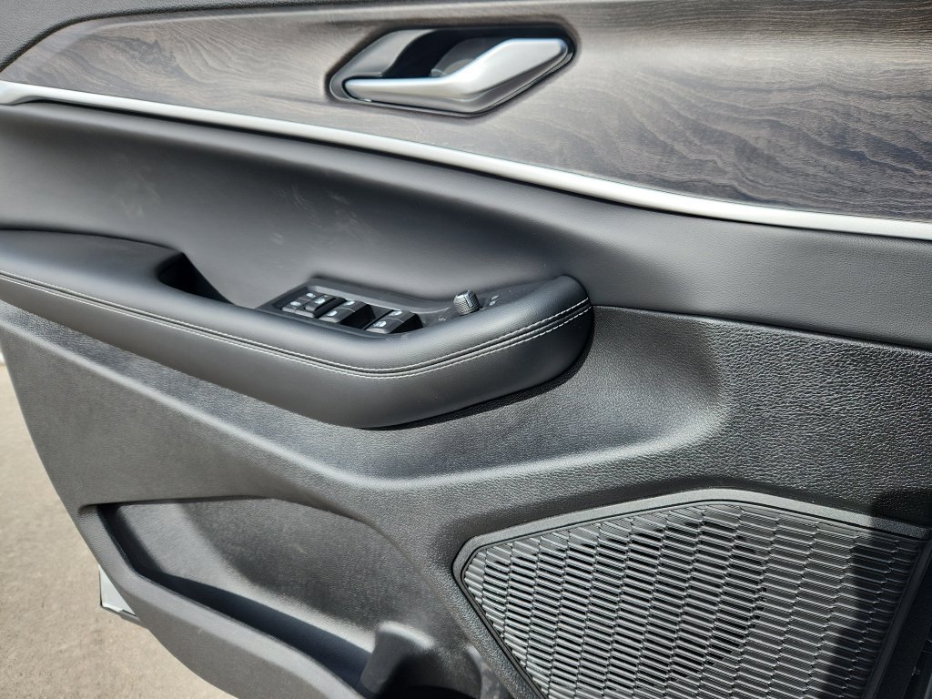 New 2026 Jeep Grand Cherokee Altitude AWD/4WD image 6